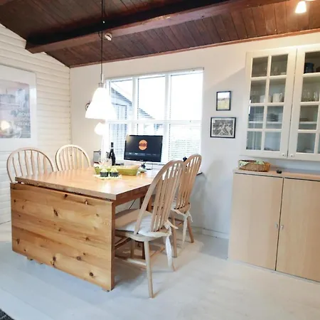 Two-bedroom Holiday In Karrebaksminde 度假居