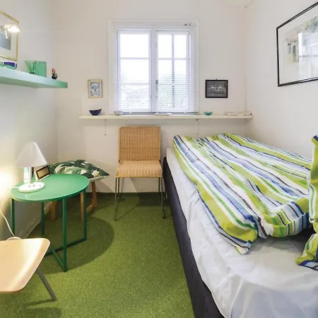 Two-bedroom Holiday In Karrebaksminde *